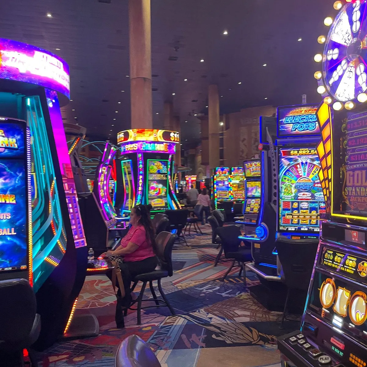 Casinoabend mit gemeinsamem Essen und Raum für eigene Pläne